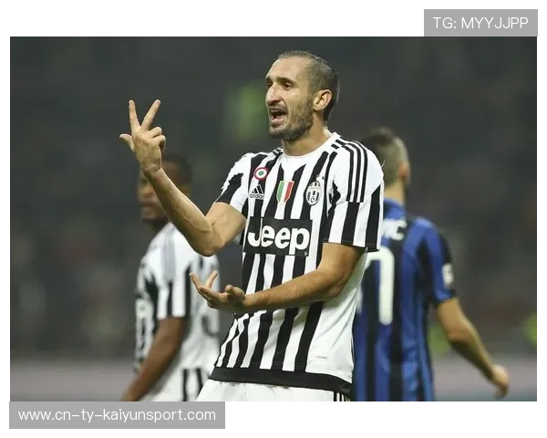 尤文图斯—基耶利尼回归稳固后防阵型