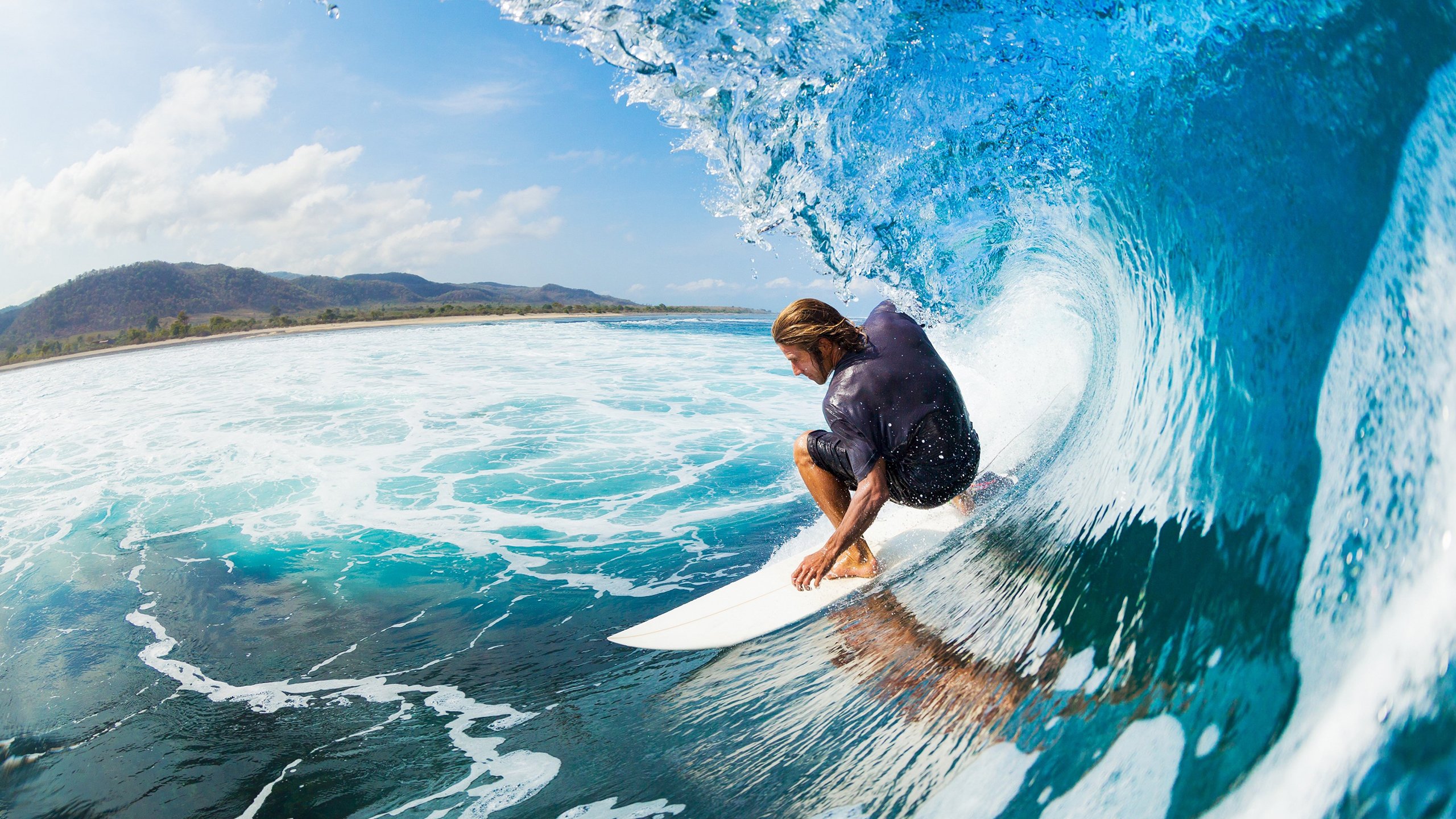 水球比赛摩纳哥防守坚固，摩纳哥球服
